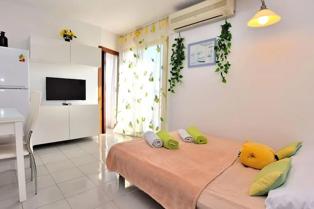 Διαμέρισμα Apartamento Pino Alto Σαλού