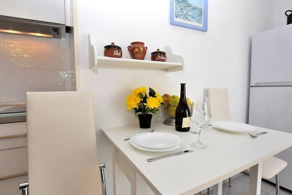 Apartamento Pino Alto Σαλού 0*,
